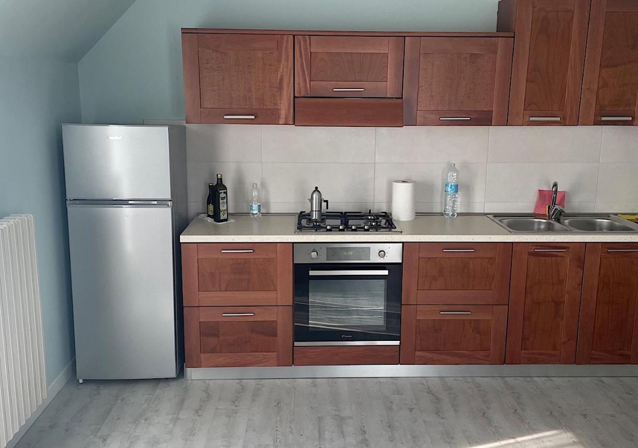 דסנזאנו דל גארדה La Magnolia Apartaments IV Tulip מראה חיצוני תמונה